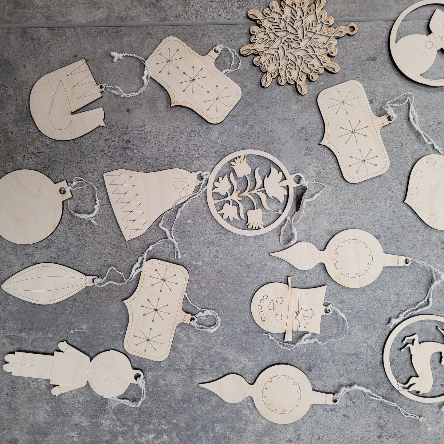 11.19.25 6pm - Ornament Class
