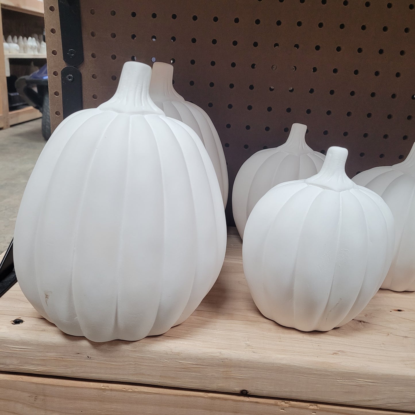 10.11.25 11am Pumpkin Painting and Glazing Class